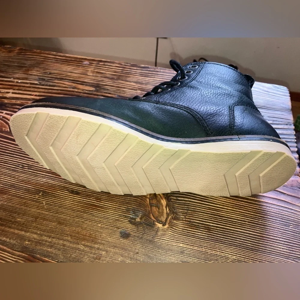 Crevo excellent worn